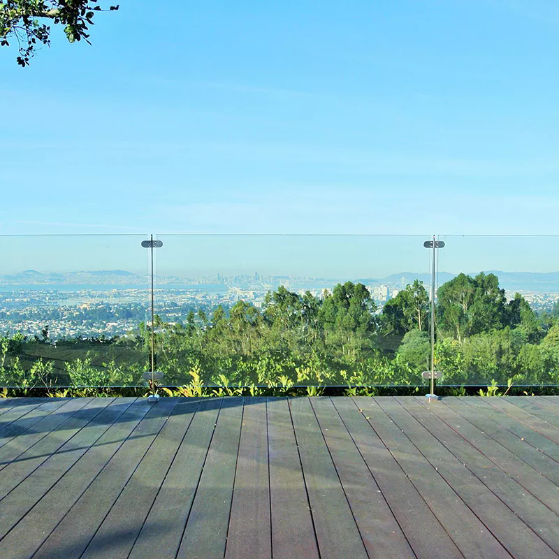 Hogyan alakítják az üvegkorlátok a kortárs építészeti biztonsági szabványokat?