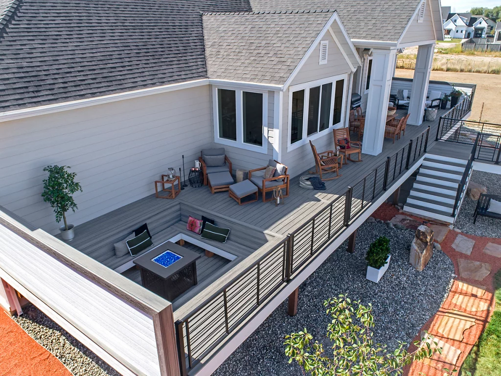 Hogyan kell tisztítani és karbantartani a fedélzeti korlátot?