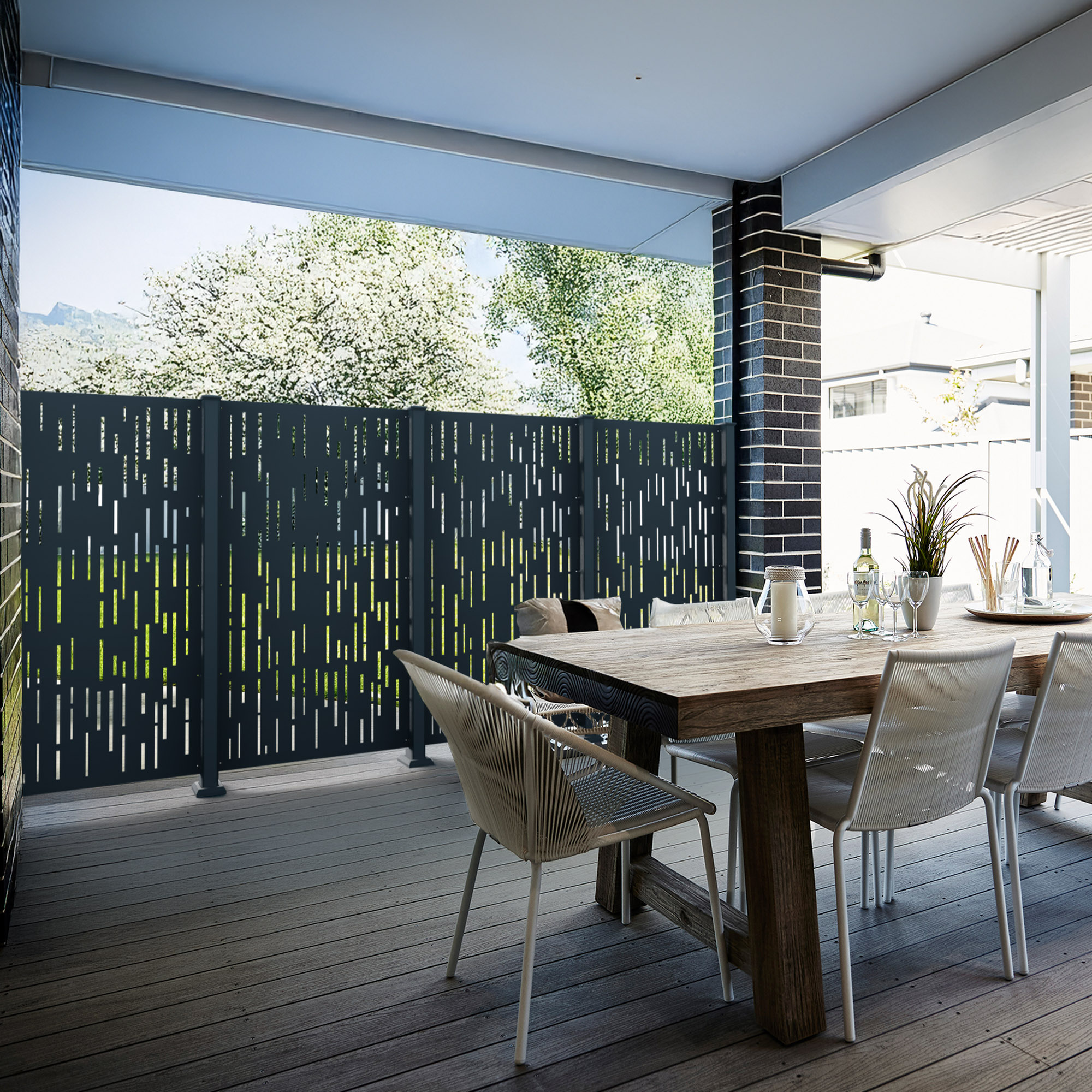 Milyen előnyei vannak a kerítésvédő képernyő használatának?